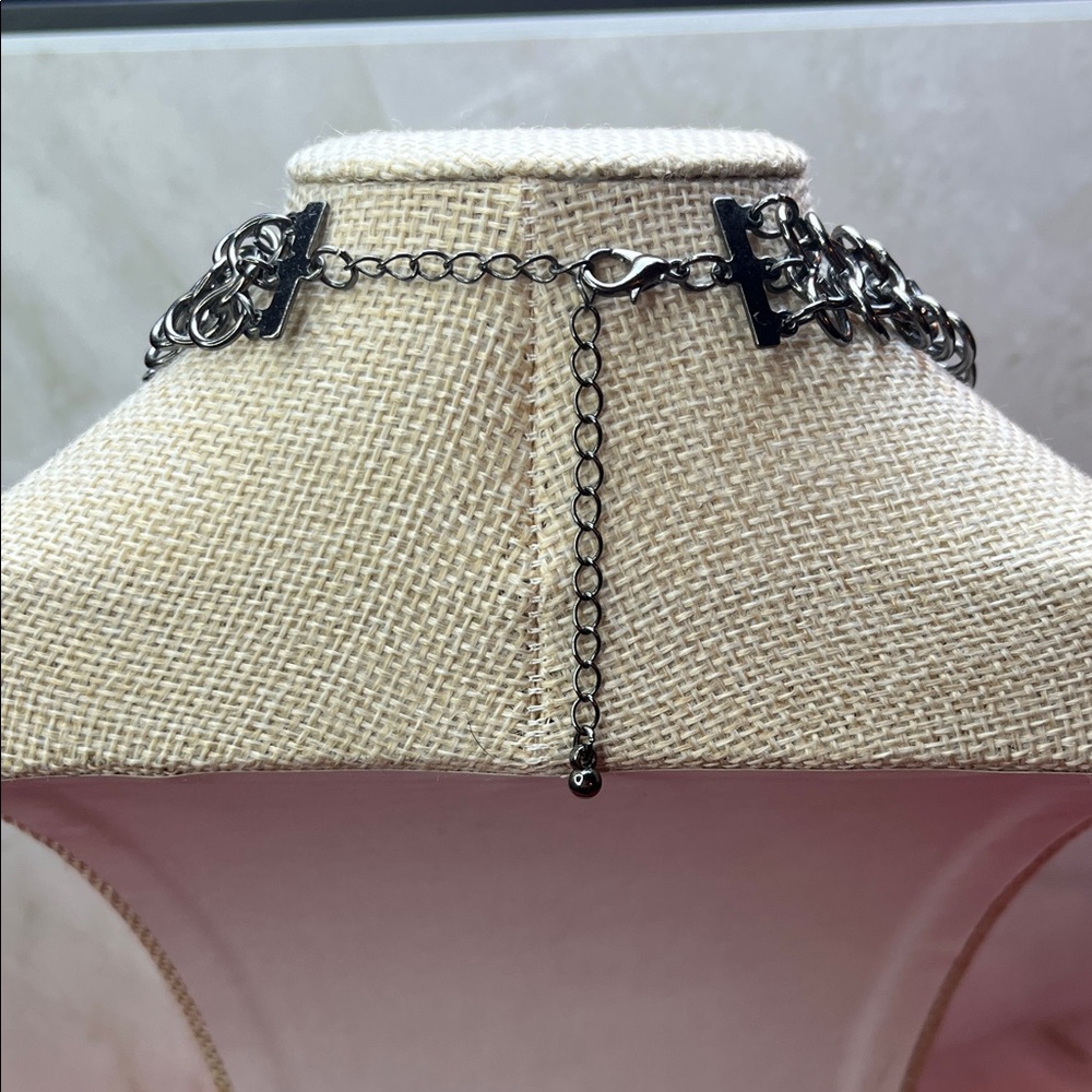 Gunmetal Chainmail and Rhinestone necklace - Picture 5 of 6